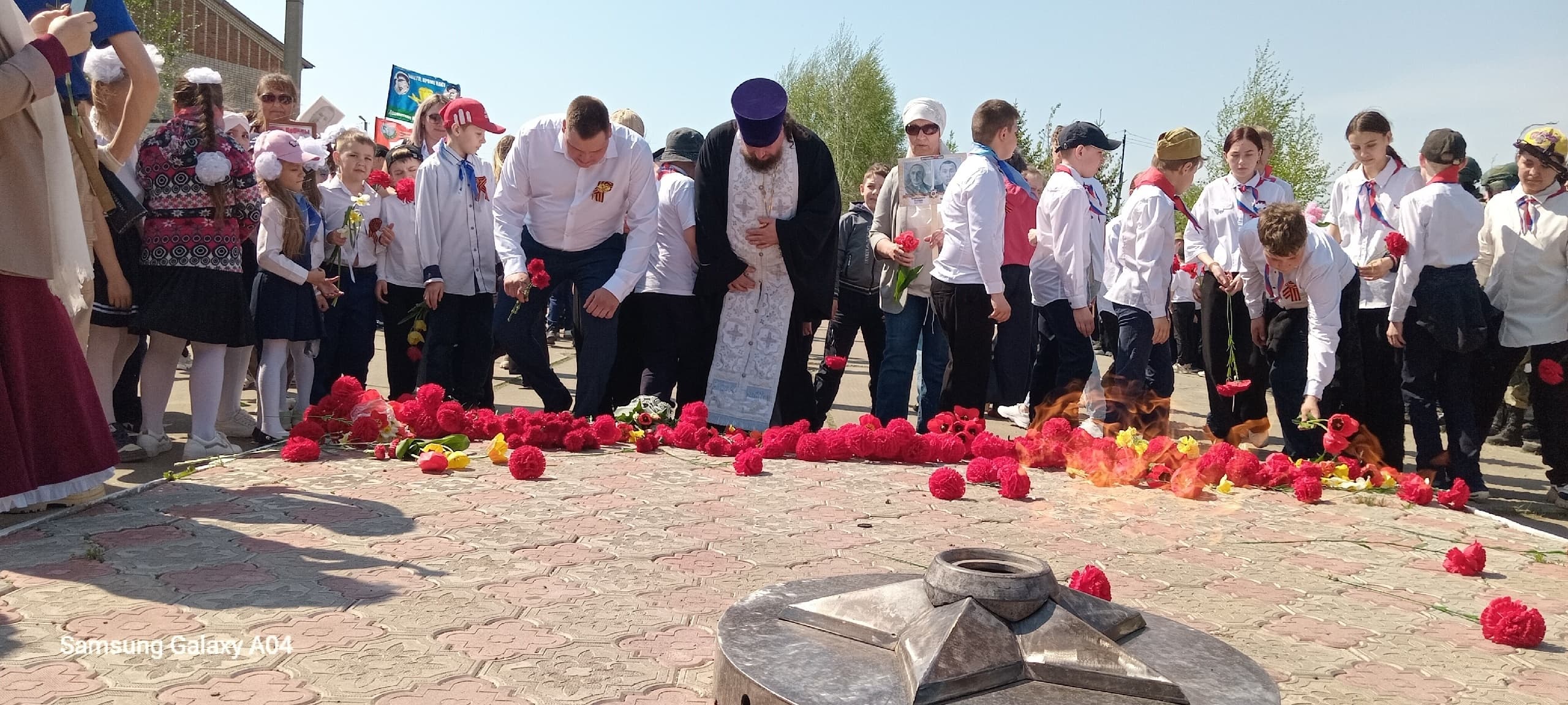 Торжественный митинг ко Дню Победы в Калинино