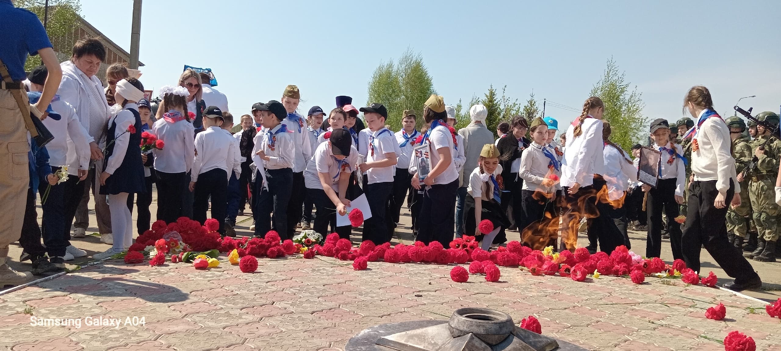 Торжественный митинг ко Дню Победы в Калинино