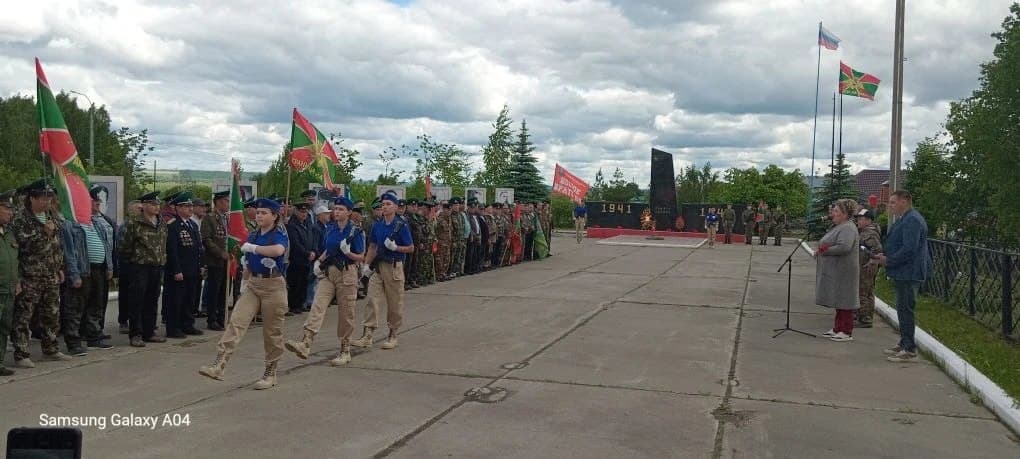День пограничника в Калинино: митинг и праздничный концерт
