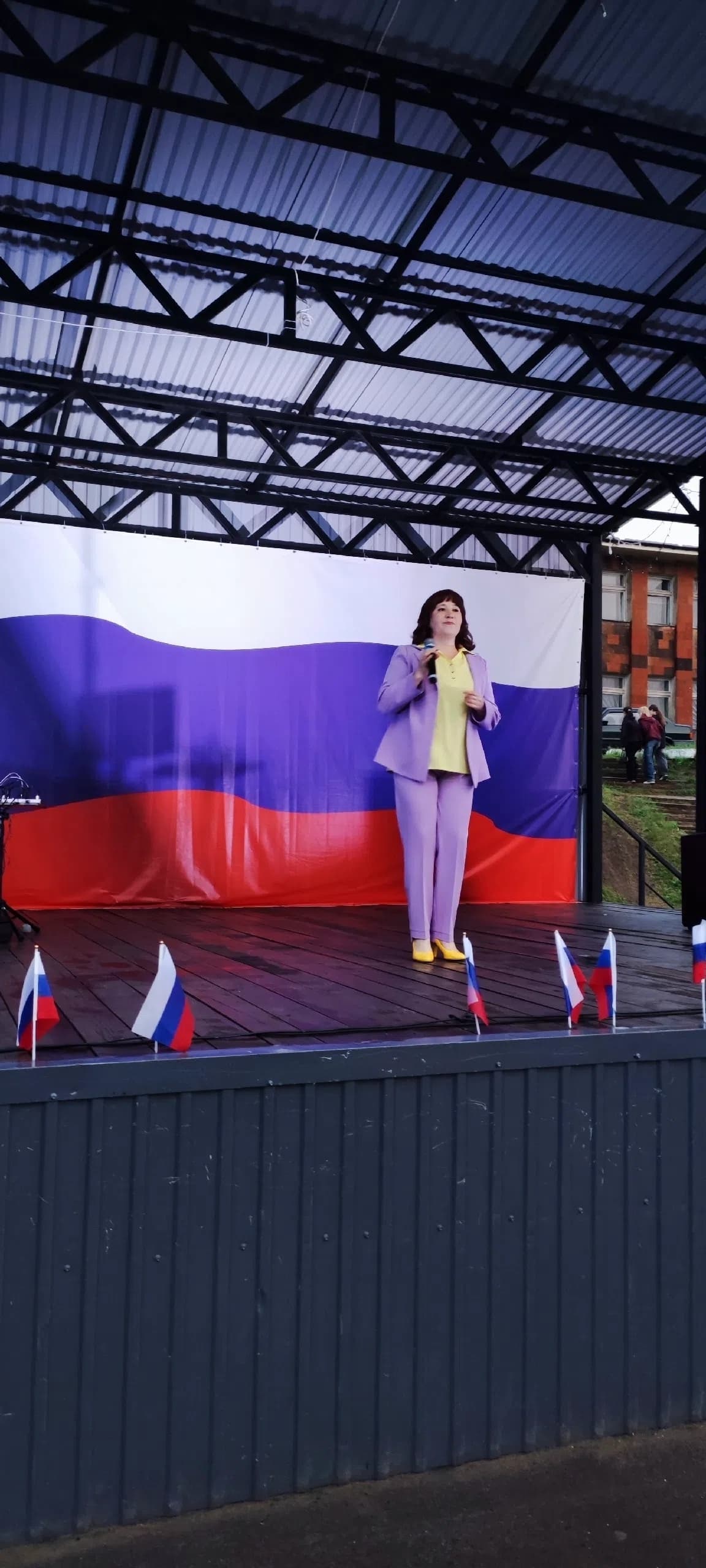 День России в Калинино: праздничный концерт